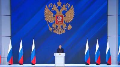 Путин поблагодарил жителей России за напряженную работу во время пандемии COVID-19