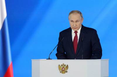 В ближайшие три года в сёла поступят 5 тысяч новых «скорых», заявил Путин