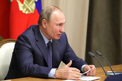 Владимир Путин поручил кабмину подготовить целостную систему мер поддержки многодетных