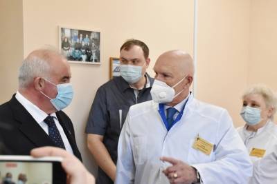 Губернатор Сергей Ситников поздравил работников костромской санитарной авиации с 75-летием службы