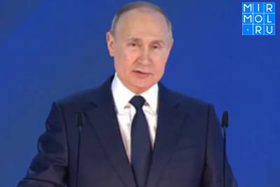 Владимир Путин: ”Правительство будет поддерживать частную инициативу в создании рабочих мест”