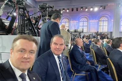 Любимов прибыл в «Манеж» на оглашение послания президента