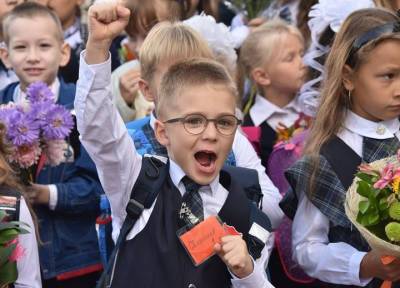 10 000 рублей каждому школьнику: Владимир Путин заявил о новой выплате на детей