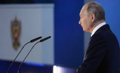 Путин поручил за месяц представить меры поддержки малого и среднего бизнеса