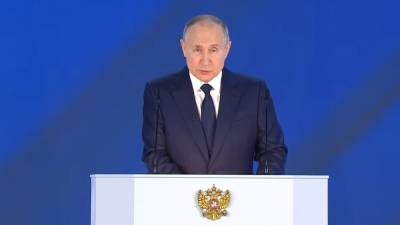 Путин указал на необходимость обеспечить независимость РФ в создании вакцин