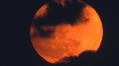 Астролог рассказала об опасности Красной Луны 27 апреля