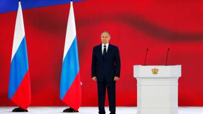 Тем, кто пересечет красную черту, Россия ответит асимметрично, быстро и жестко, заявил Путин