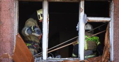Эвакуировано 30 человек, один пострадал: МЧС — о пожаре и взрыве в квартире на Леонова в Калининграде
