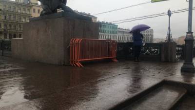 Вдоль Невского проспекта заготовлены заборы в преддверии несогласованного митинга