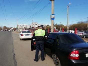 В Вологде около сотни водителей наказали за чрезмерную тонировку стекол автомобиля