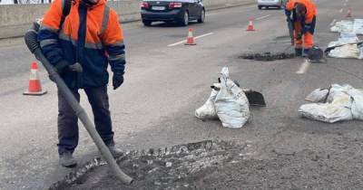 В Киеве неизвестный открыл огонь по работникам, выполнявшим ремонт дороги