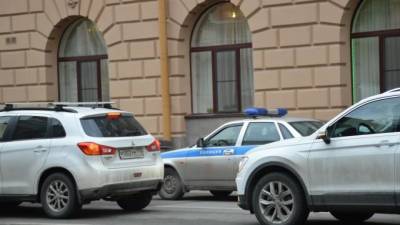 В Петербурге задержали следователя за торговлю фальшивыми удостоверениями силовиков