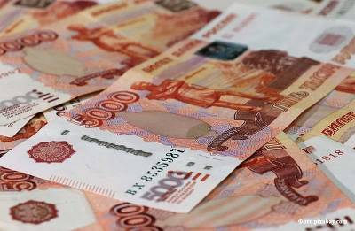 На единовременную выплату детям школьного возраста будет направлено порядка 170 млрд рублей