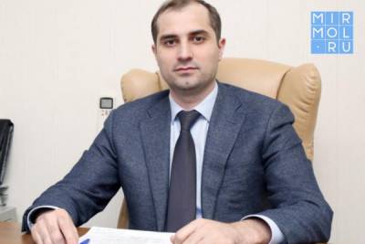 Заур Амиралиев: «Для молодых семей выплаты перед началом учебного года – это хорошее подспорье»