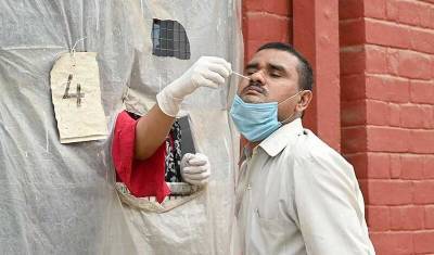 Количество новых случаев коронавируса в Индии выросло на миллион за четыре дня