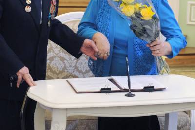 На Ставрополье вступили в брак 85-летний жених и 79-летняя невеста
