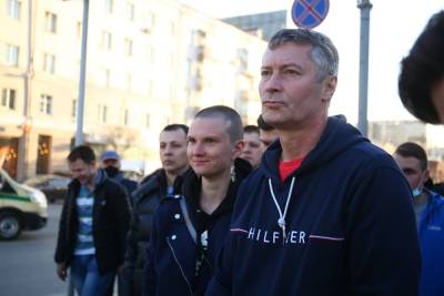 Евгений Ройзман вышел на акцию в поддержку Навального в Екатеринбурге