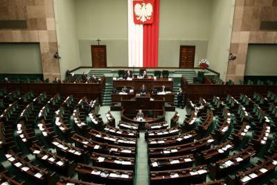 Решение единогласное: в сенате Польши приняли резолюцию в поддержку Украины