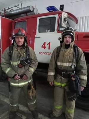 Стали известны подробности спасения человека во время пожара на Петрозаводской в г. Вологде