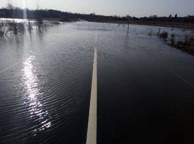 Участок автомобильной дороги затопило в Павловском районе