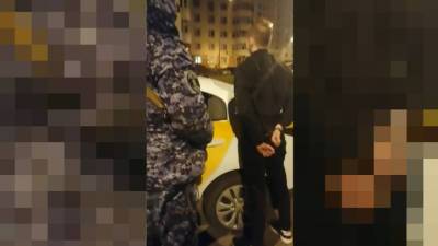 Житель Хабаровска угнал в Москве такси и уснул