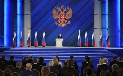 Президент России поддержал в своем послании социальные инициативы ЕР