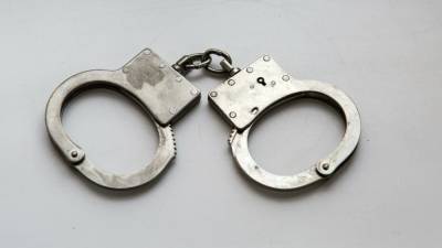 Петербургский полицейский задержан за торговлю поддельными удостоверениями