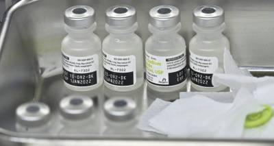Ученых удивило молчание СМИ о смертях после вакцинации Pfizer