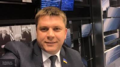 На Украине националисты обстреляли машину харьковского депутата Лесика