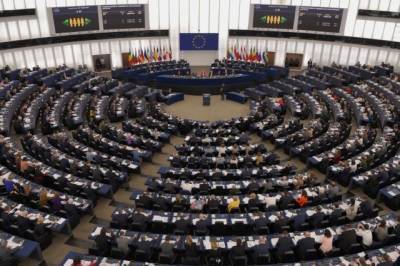 Европарламент призвал ЕС принять меры против РФ на фоне ситуации с Чехией