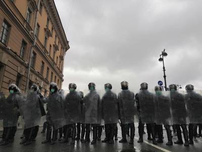 В Санкт-Петербурге участник несанкционированной акции сообщил об избиении полицейскими