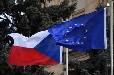 Глава МИДа Чехии потребовал вернуть в Россию высланных дипломатов