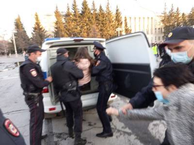 В Кургане на митинге Навального задержали больше половины участников. Никого из штаба на акции Znak.com не встретил