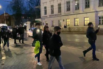Акция несистемщиков в Костроме превратилась в «похороны» Навального
