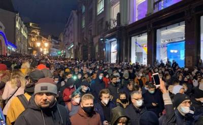 В десятках российских городов сегодня прошли акции в поддержку Алексея Навального