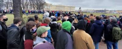 В центре Петербурга из-за незаконных акций закрыли две станции метро