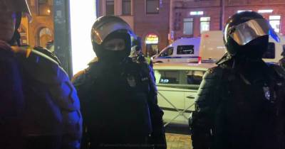 В России во время митингов задержали более 1000 человек