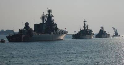 Российские корабли выдвинулись к месту масштабных учений в Крыму