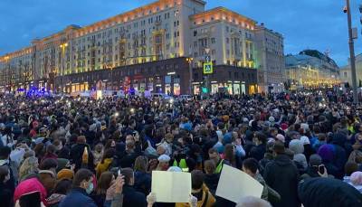 1,5 тыс. протестующих арестованы во время митингов в поддержку Навального в России
