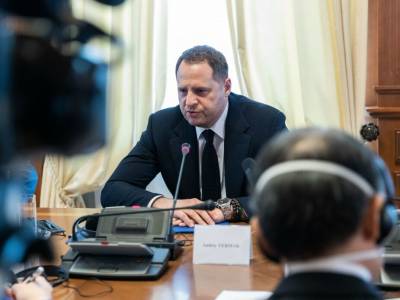 Ермак: Украина готова накануне Пасхи передать в ОРДЛО пять человек в рамках обмена. С другой стороны молчат