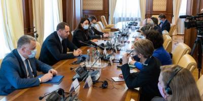 Ермак проинформировал послов стран G7 о ситуации с безопасностью на Донбассе и у границ Украины