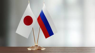 Экс-премьер Японии раскритиковал Запад за испорченные отношения с Россией