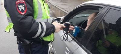 Массовые проверки тонировки и шторок в автомобилях проходят в Петрозаводске