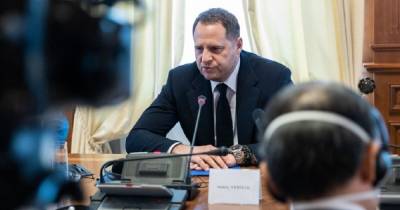 Ермак: Украина готова обменять с ОРДЛО пять человек накануне Пасхи