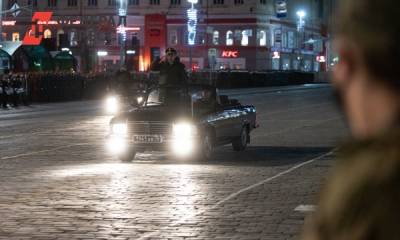 Военные ЦВО репетируют парад Победы в Екатеринбурге