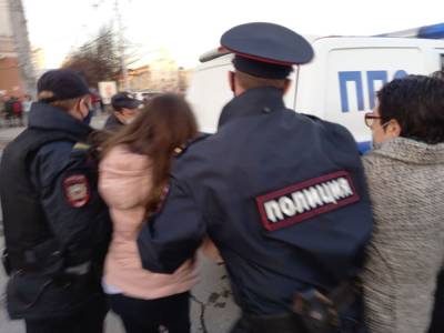 Активистке курганского штаба Навального дали 10 суток административного ареста