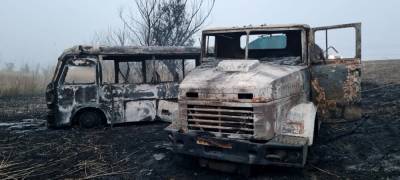 В Астраханской области произошло ДТП из-за лошадей, сгорели микроавтобус и грузовик