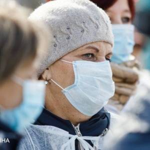 Более 16 тысяч новых случаев: в Украине стремительный рост заражений коронавирусом