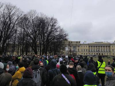 Петербург стал лидером по числу задержанных на новом митинге в защиту Навального