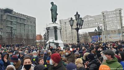 В незаконной акции в Москве за Навального приняли участие шесть тысяч человек